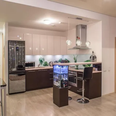 Metropolia Deluxe Apartment *